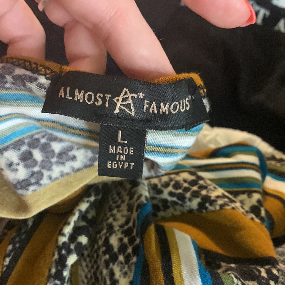 Multi pattern tee - Picture 2 of 2